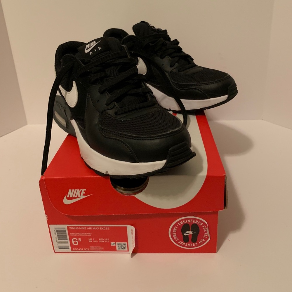 ❌SOLD❌Women’s Nike Air Max